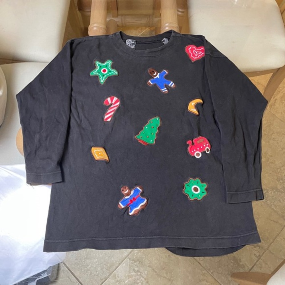 Vintage Christmas Holiday Crewneck Sweatshirt Gingerbread Candy Macao‎ M/M